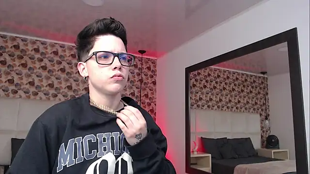 SpencerMontgomery online show from September 10, 2025, 7:58 pm