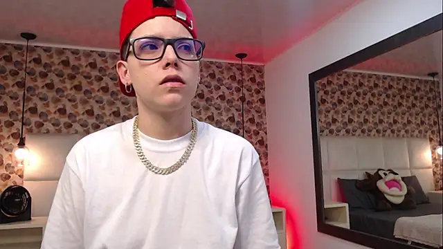 SpencerMontgomery online show from September 12, 2025, 7:03 pm