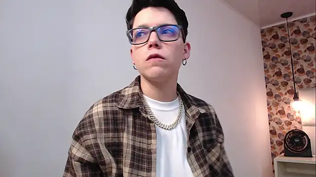 SpencerMontgomery online show from September 13, 2025, 7:46 pm