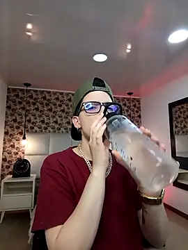 SpencerMontgomery online show from September 15, 2025, 7:25 pm