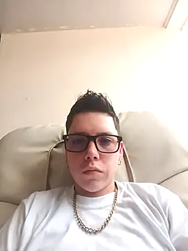 SpencerMontgomery online show from November 3, 2025, 6:20 pm