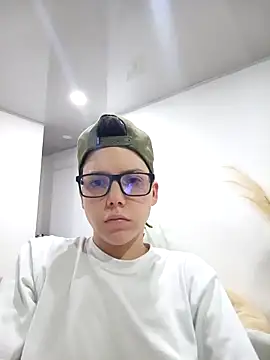 SpencerMontgomery online show from November 16, 2025, 4:29 am