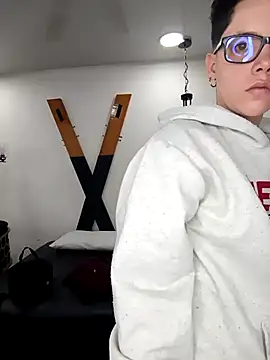 SpencerMontgomery online show from November 23, 2025, 4:40 pm