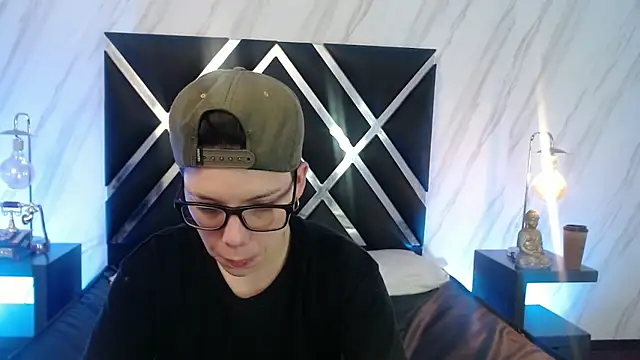 SpencerMontgomery online show from December 5, 2025, 8:05 pm