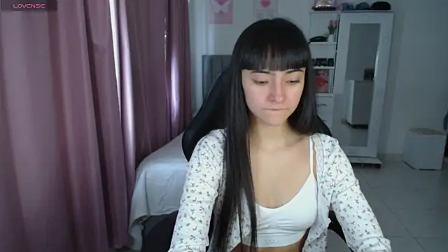 violetta blackk online show from May 19, 2026, 4:35 pm