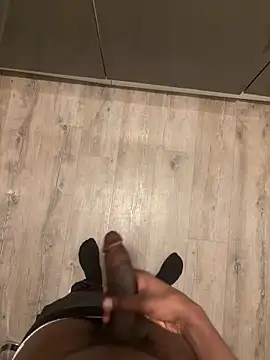Trhge253 online show from May 15, 2026, 11:45 pm