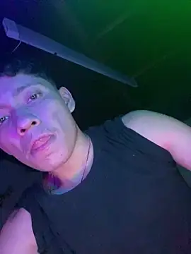 Snapshot of elfernh chatting on October 6, 2025, 6:00 am elfernh online show from October 6, 2025, 6:00 am