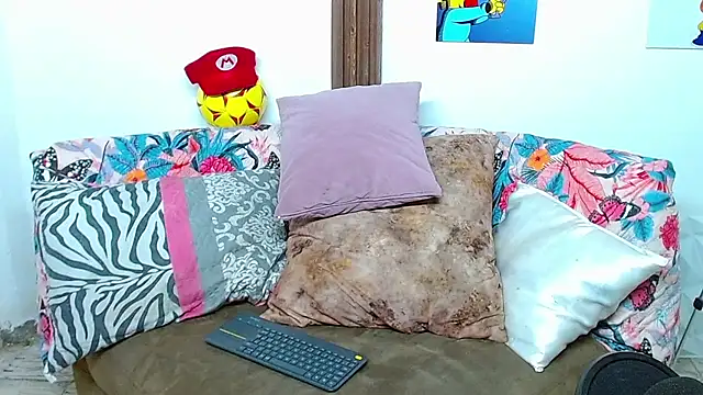 Snapshot of elfernh chatting on October 18, 2025, 5:43 am elfernh online show from October 18, 2025, 5:43 am