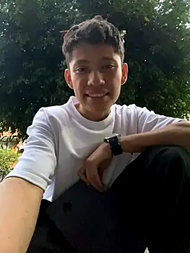 Snapshot of elfernh chatting on October 25, 2025, 10:48 pm elfernh online show from October 25, 2025, 10:48 pm