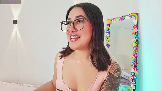 justonecute online show from September 29, 2025, 2:49 am