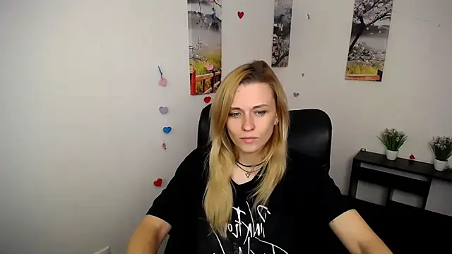 PeppyMia online show from October 21, 2025, 6:03 am