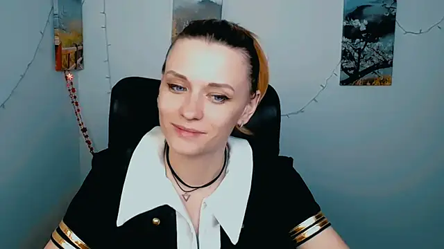 PeppyMia online show from April 21, 2026, 7:50 pm