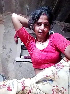 MISS-KAYA online show from October 7, 2025, 11:35 pm