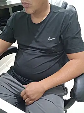 Carloskasado online show from October 21, 2025, 11:49 pm