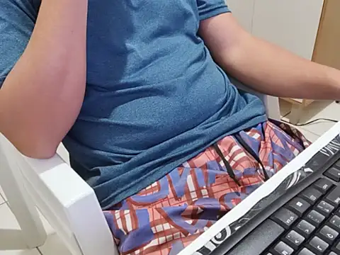 Carloskasado online show from July 20, 2026, 11:29 pm