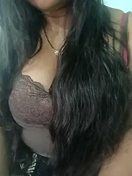 Snapshot of Anjali-bhabhi chatting on March 11, 2026, 6:41 am Anjali-bhabhi online show from March 11, 2026, 6:41 am
