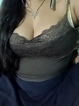 Snapshot of Anjali-bhabhi chatting on April 1, 2026, 1:41 pm Anjali-bhabhi online show from April 1, 2026, 1:41 pm