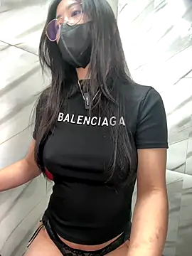 Voyerra g online show from November 30, 2025, 3:21 am