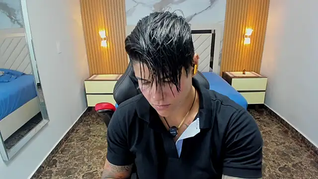 KAROLLJONES1 online show from April 21, 2026, 7:06 pm