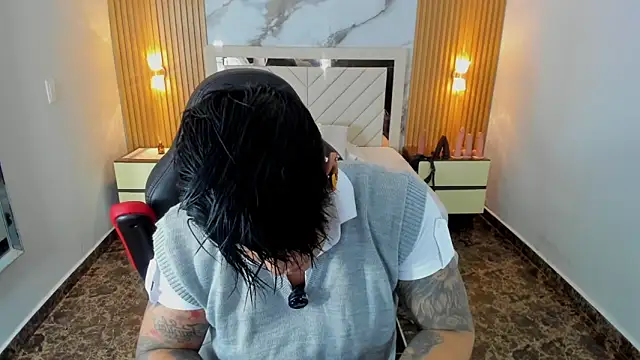 KAROLLJONES1 online show from May 30, 2026, 12:35 pm