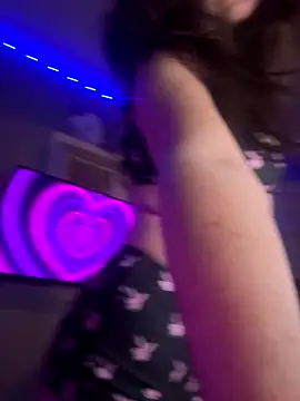 goddessmissmia online show from October 24, 2025, 6:43 am