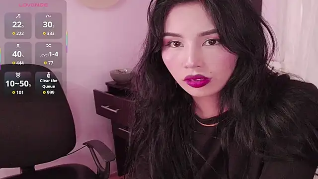 Miss Charlottet online show from April 12, 2026, 8:14 pm