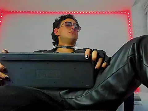 Alexxx savage online show from September 21, 2025, 4:03 am