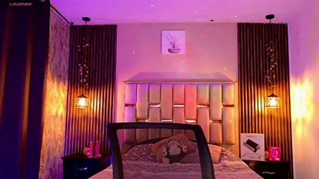 Room 69x online show from April 23, 2026, 12:51 pm