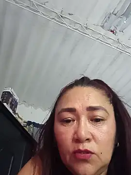 linda luna29 online show from June 24, 2026, 5:28 am