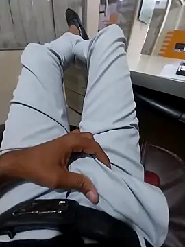 kiss like choco11 online show from September 13, 2025, 12:49 pm