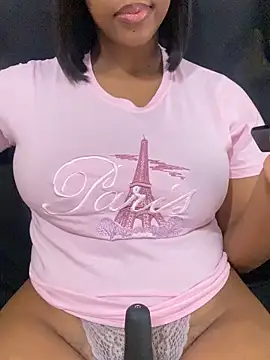 Snapshot of Sipsdoll chatting on December 1, 2025, 12:32 pm Sipsdoll online show from December 1, 2025, 12:32 pm