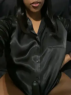 Snapshot of Sipsdoll chatting on February 24, 2026, 6:33 am Sipsdoll online show from February 24, 2026, 6:33 am