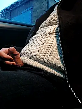 Snapshot of lynxman chatting on December 4, 2025, 8:12 am lynxman online show from December 4, 2025, 8:12 am