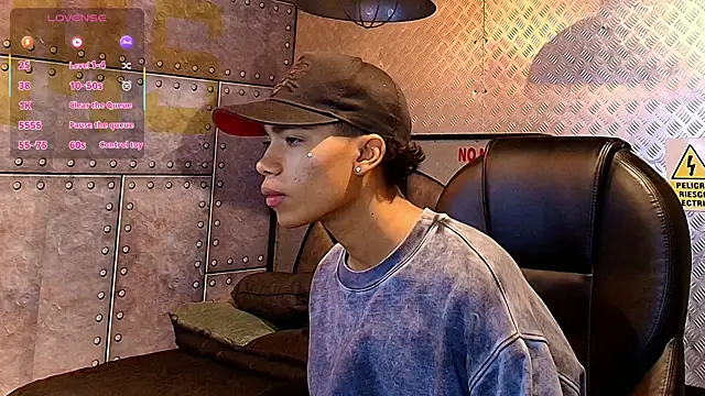 AlanCutee online show from September 17, 2025, 11:23 am