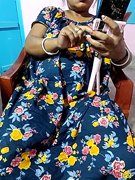 Cute-Swewty online show from October 15, 2025, 1:22 pm