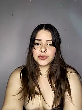 Nahomy cm online show from November 10, 2025, 10:31 pm