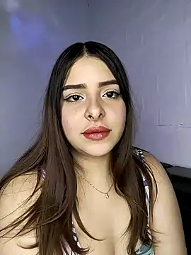 Nahomy cm online show from November 15, 2025, 7:54 pm