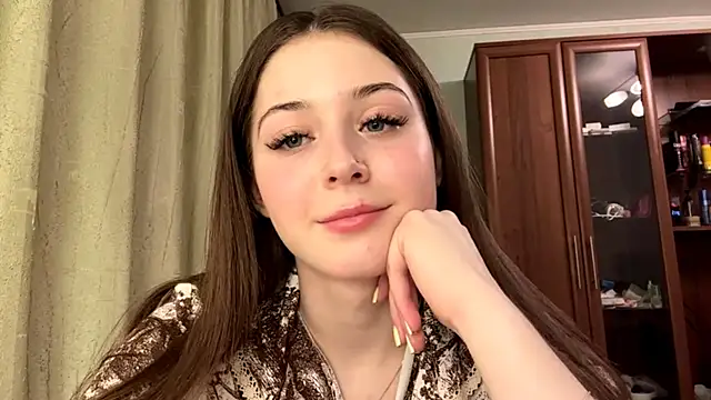 Adel strongwoman online show from April 7, 2026, 6:41 pm