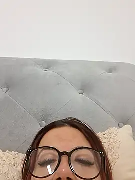 Anayssa  online show from September 14, 2025, 10:42 pm