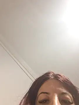 Anayssa  online show from October 16, 2025, 8:32 pm