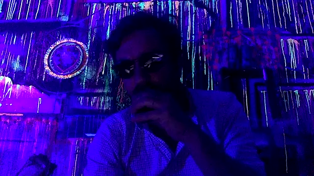 3615-ULLA online show from April 19, 2026, 6:32 pm