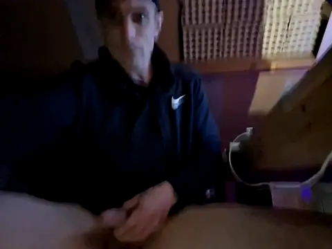 kompiee online show from October 23, 2025, 4:01 am