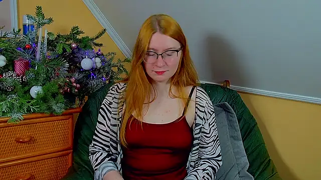 AliceAllisons online show from December 2, 2025, 6:58 pm