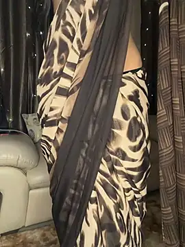 KARISHMA-STRIP online show from January 16, 2026, 7:29 pm