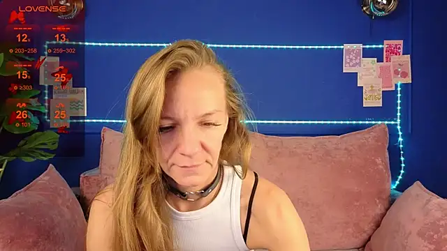 Snapshot of Jesica_mooon chatting on September 25, 2025, 1:31 am Jesica mooon online show from September 25, 2025, 1:31 am