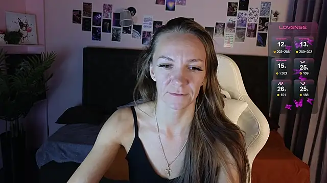 Snapshot of Jesica_mooon chatting on October 9, 2025, 1:25 am Jesica mooon online show from October 9, 2025, 1:25 am