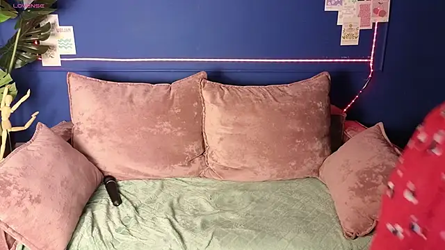 Snapshot of Jesica_mooon chatting on October 10, 2025, 1:37 am Jesica mooon online show from October 10, 2025, 1:37 am