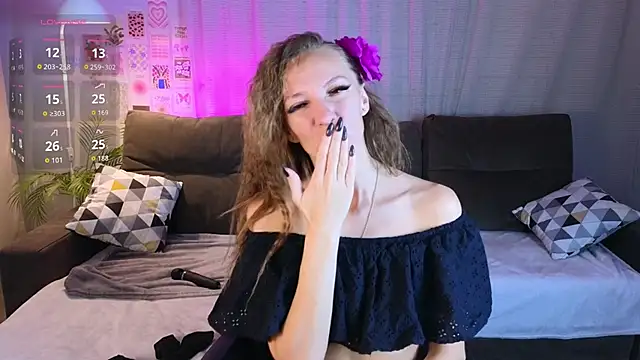 Snapshot of Jesica_mooon chatting on October 18, 2025, 1:30 am Jesica mooon online show from October 18, 2025, 1:30 am