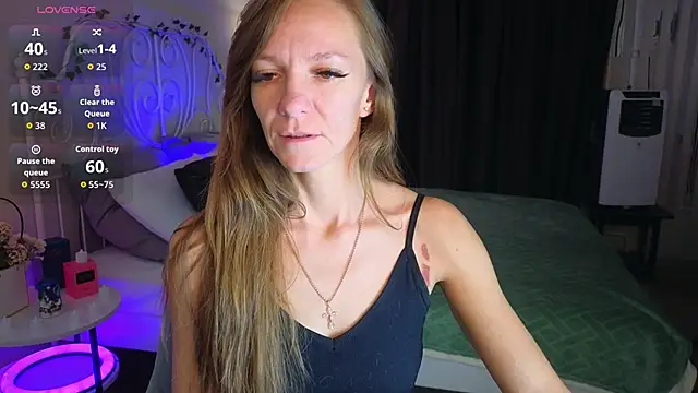 Snapshot of Jesica_mooon chatting on November 15, 2025, 1:25 am Jesica mooon online show from November 15, 2025, 1:25 am