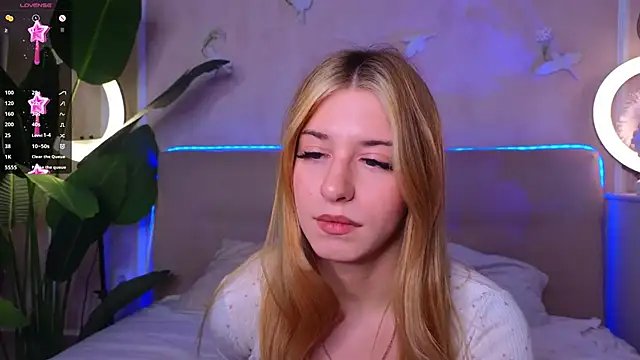 BonnieWalton online show from November 17, 2025, 8:42 am